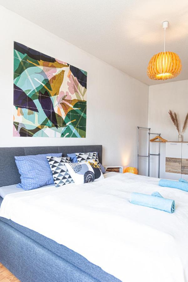 Modern-TOP City Lage -5 min - HBhf Netflix Küche Boxspringbett 2m x 2m bis 4 Pers Magdeburgo Exterior foto